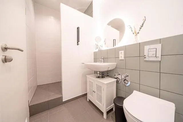Apartament 4 Modern For 7 Bogenhausen Near Messe Monachium