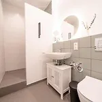 Apartment 4 Modern For 7 Bogenhausen Near Messe Munich